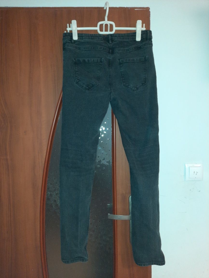 Czarne spodnie - ESMARA - Rozmiar 42