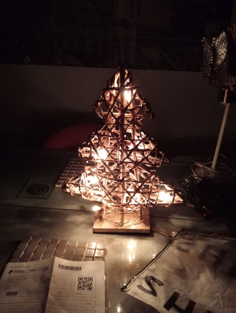 Árvore de Natal iluminada