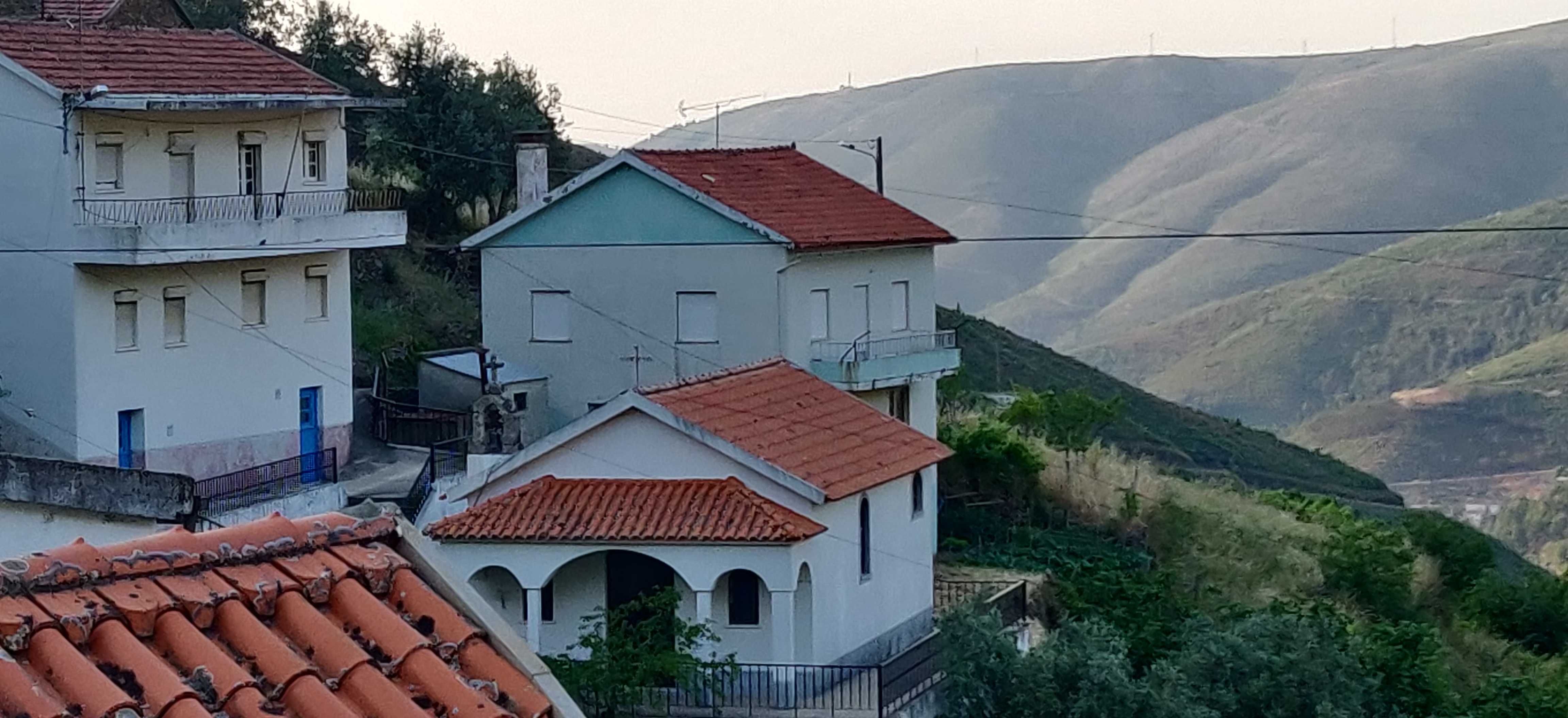 Vende-se Moradia em Aldeia