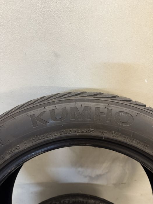 Opony Zimowe Kumho 215/55/17 komplet! 4 szt. 8,6mm 2021r