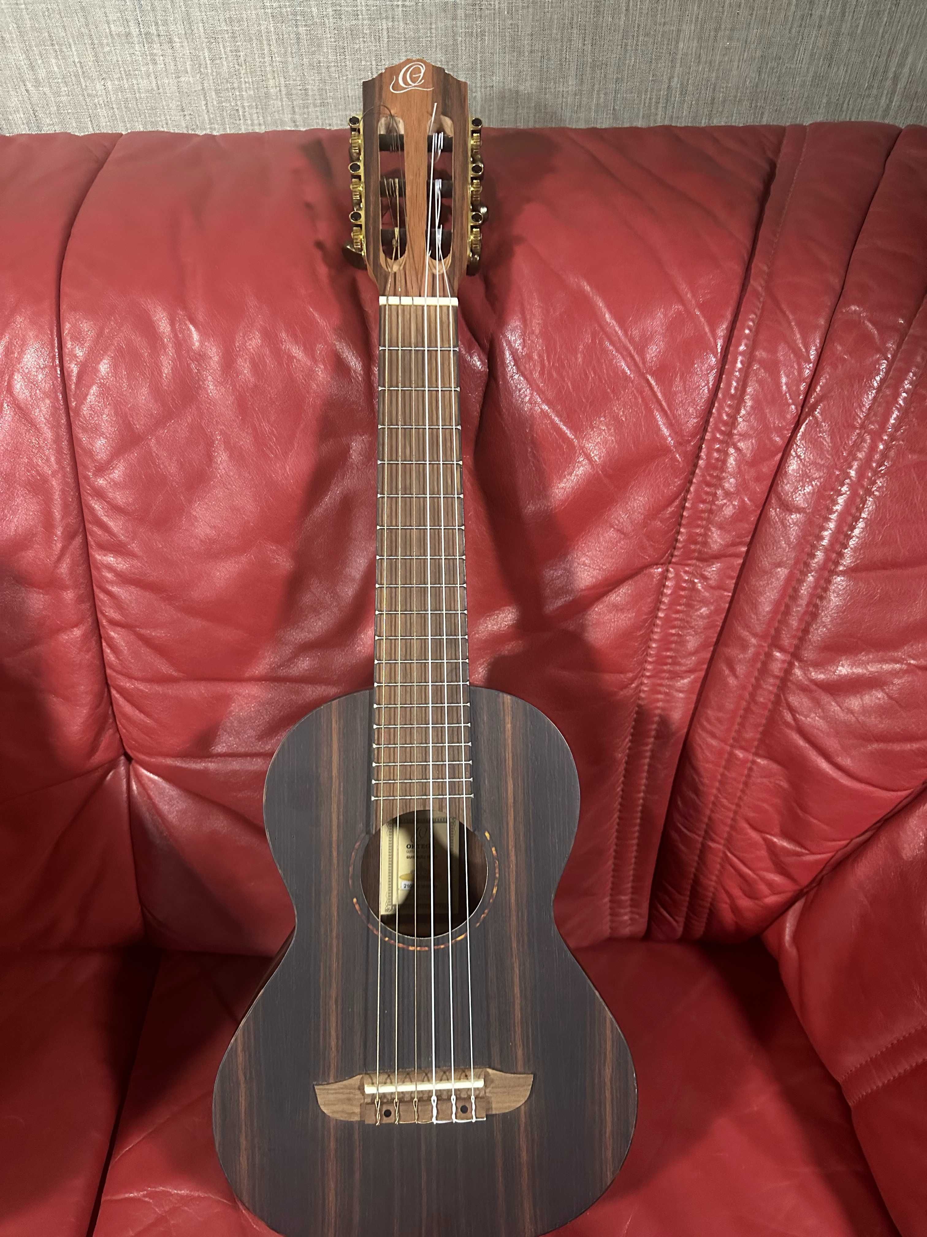 Guitalele Ortega RGL5EB gitara , mała gitara