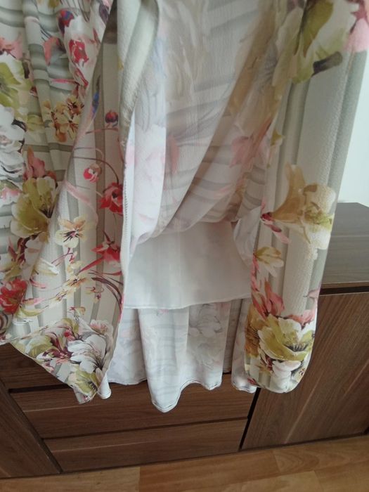 Piękna długa spódnica kolorowa maxi