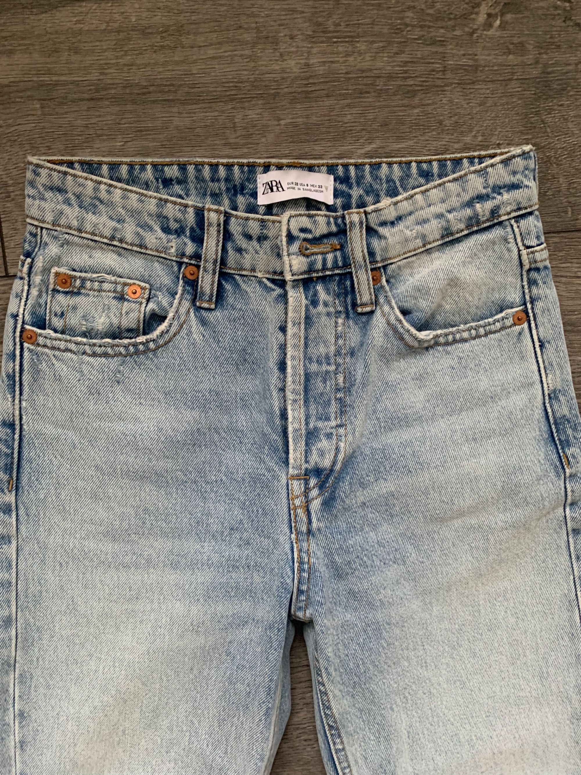 Джинси з високою посадкою Zara