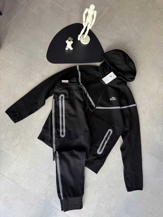 Спортивний костюм Nike Tech Fleece Reflective