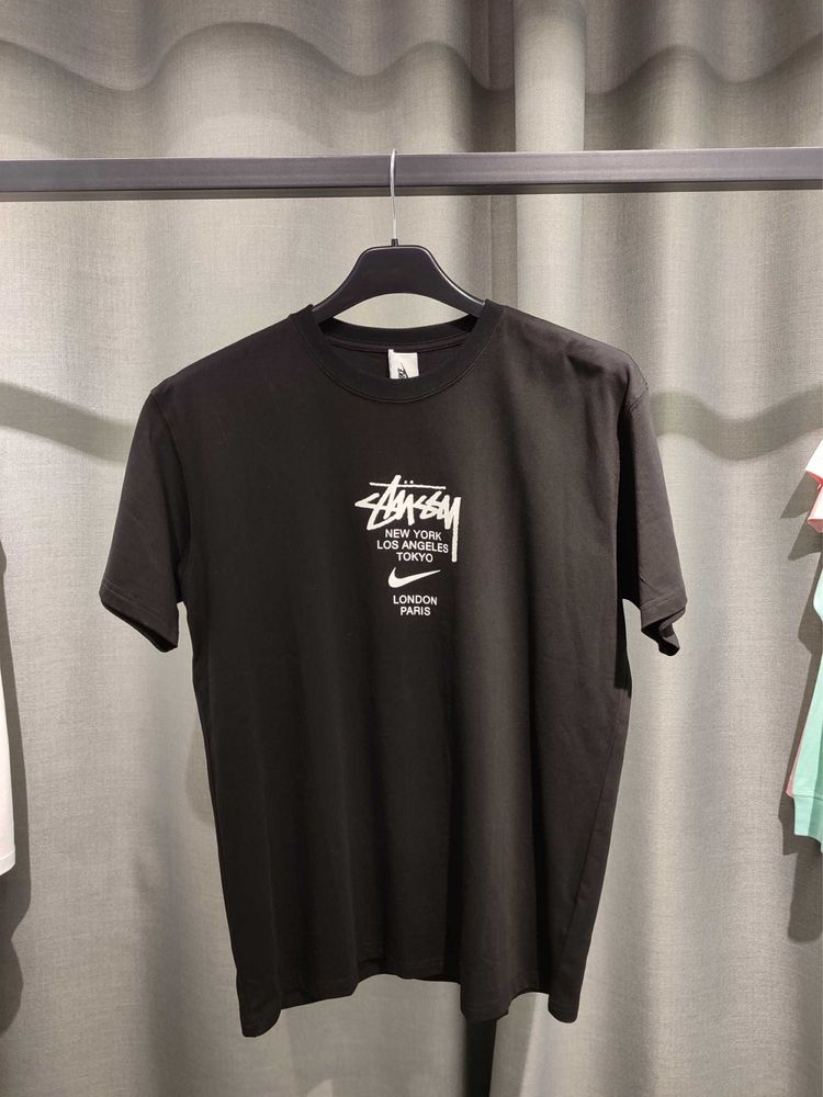 T-shirt nike stussy