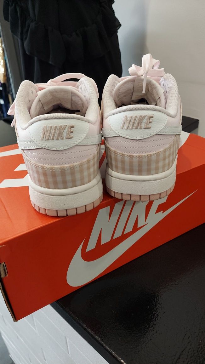 Buty damskie Nike 42