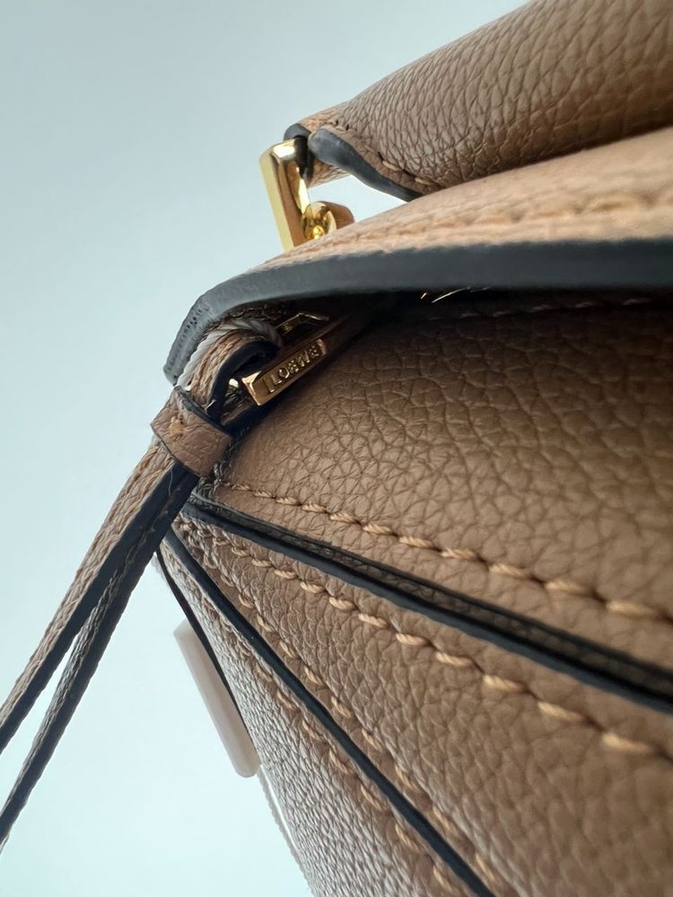 Torebka Loewe Small Puzzle Bag in Classic Calfskin Caramel
