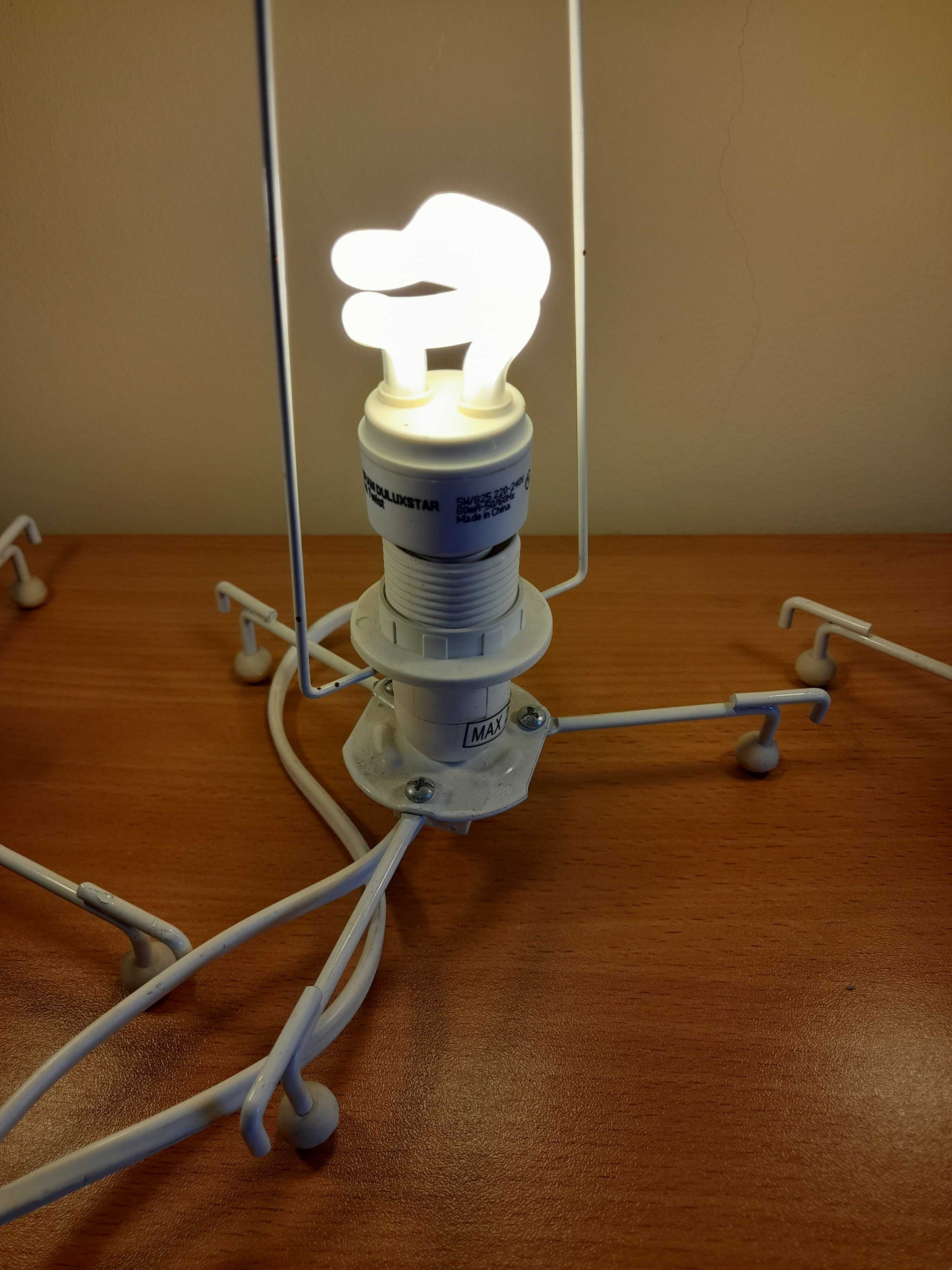 3 lampki - połączone kablem oprawki z wyłącznikiem nożnym