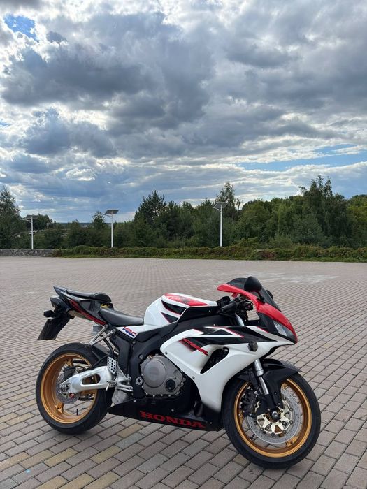 Honda cbr1000rr sc57