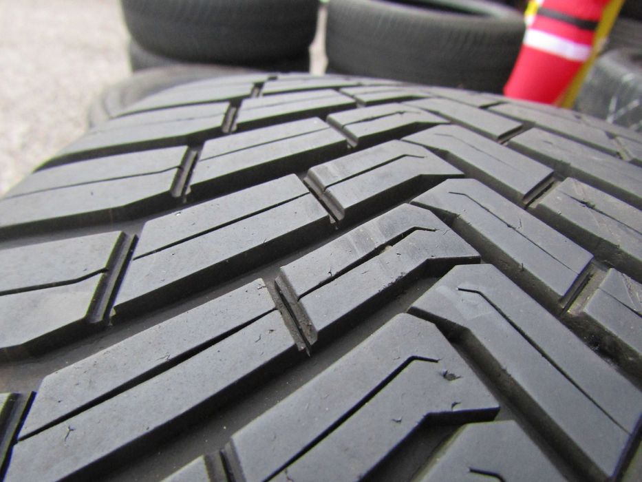 235/55R18 Continental AllSeasonContact 2szt 5.7mm 100V 2021R