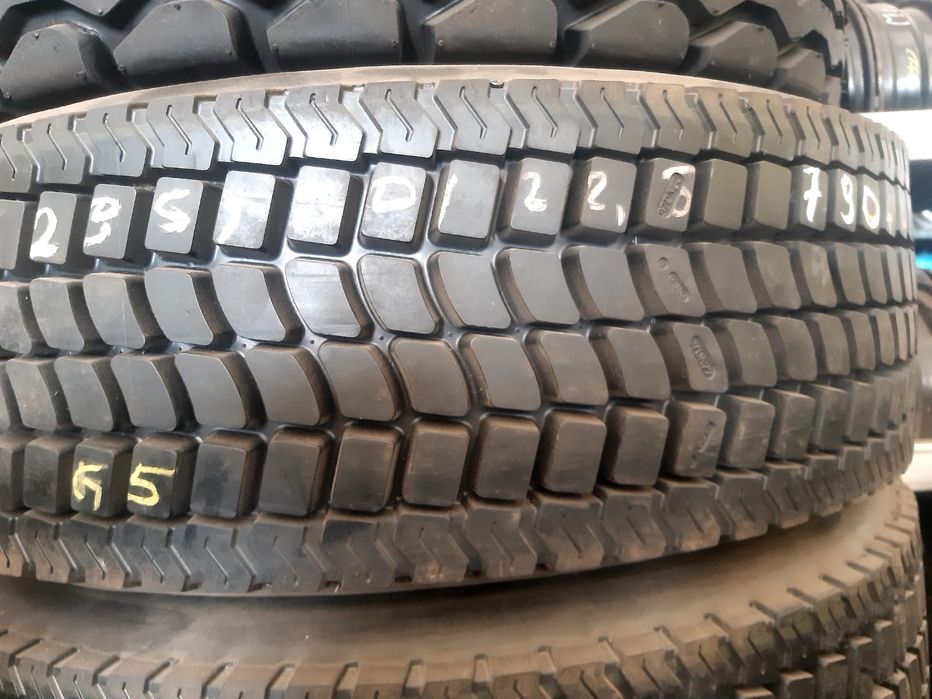 Opony nowe bieżnikowane 295/60R22.5