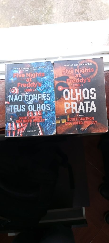 Livros Five nights at Freddy's