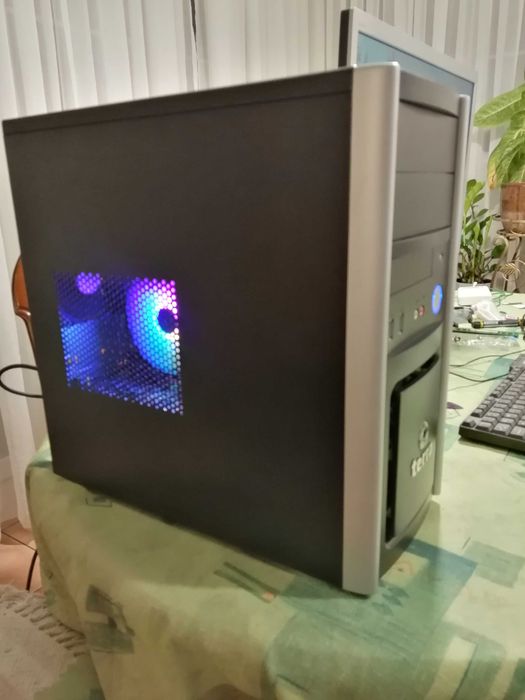 Komputer Gamingowy/Xeon 8 rdzeni/16GB DDR4/GTX 960/Nvme256Gb/win11pro