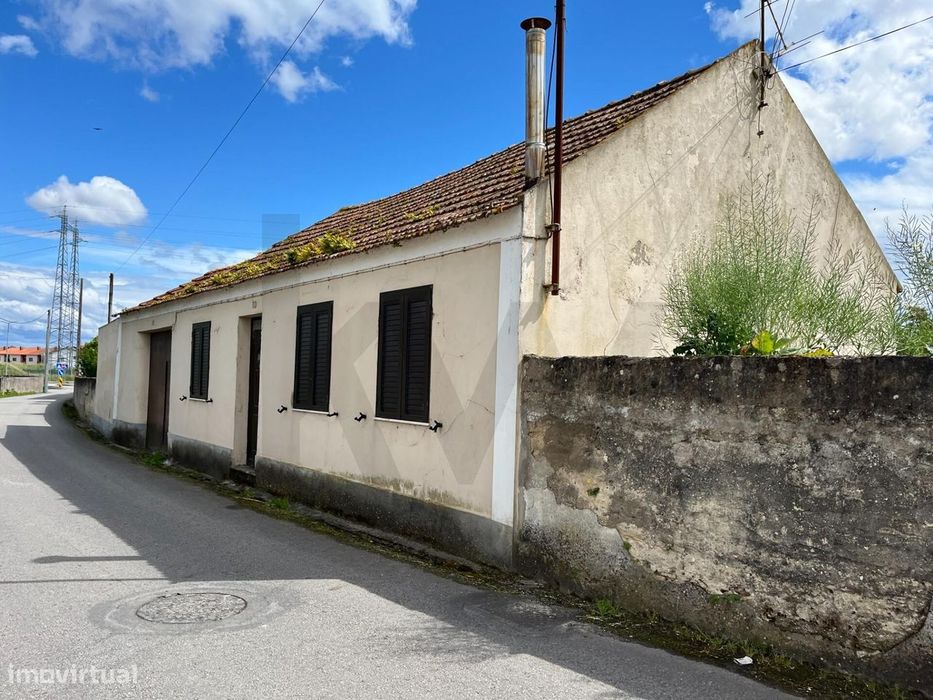 Moradia T2 com logradouro