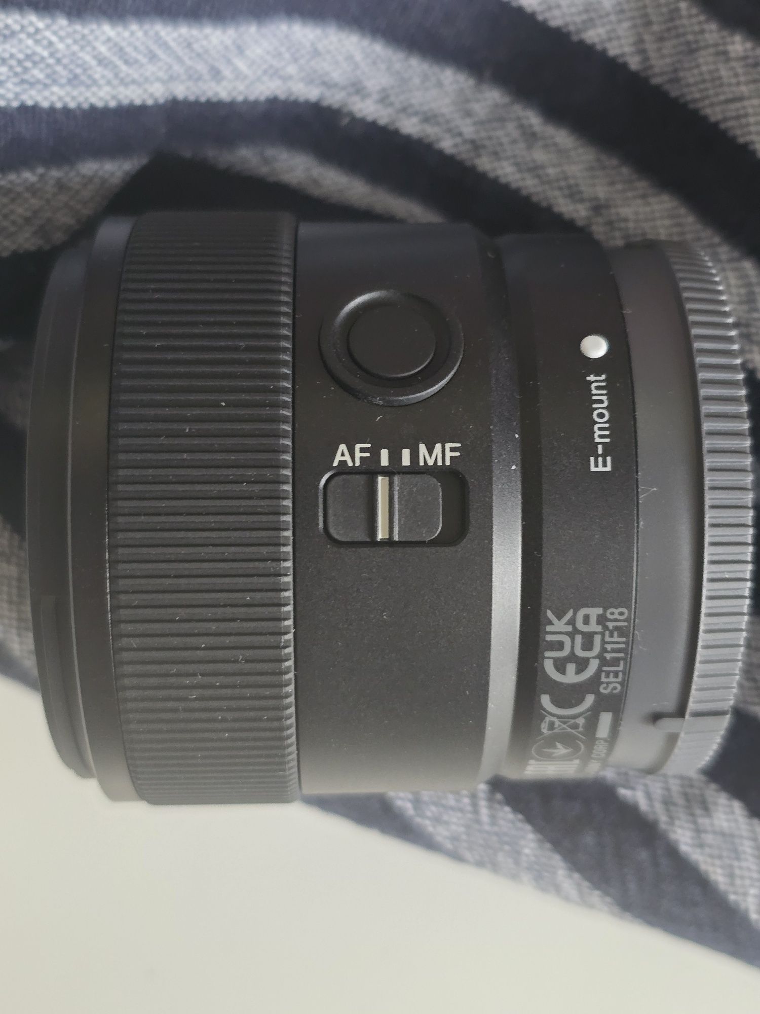 Obiektyw Sony E 11mm F1.8 stan idealny