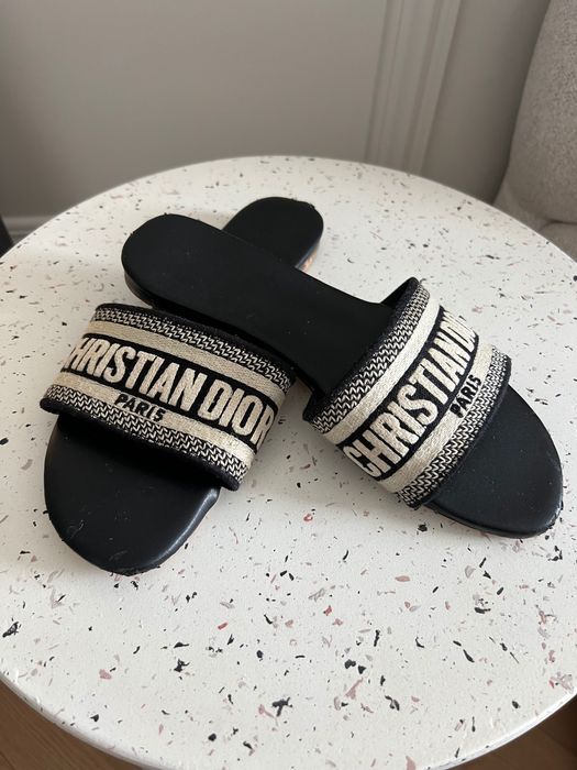 Christian Dior klapki roz 39