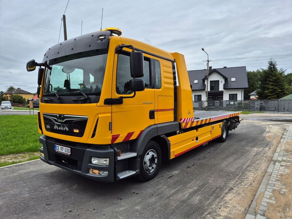 MAN TGL 250  MAN TGL 250 6 OSÓB FALKOM Płyta Hydrauliczna WIDŁY Autolaweta Specjaln