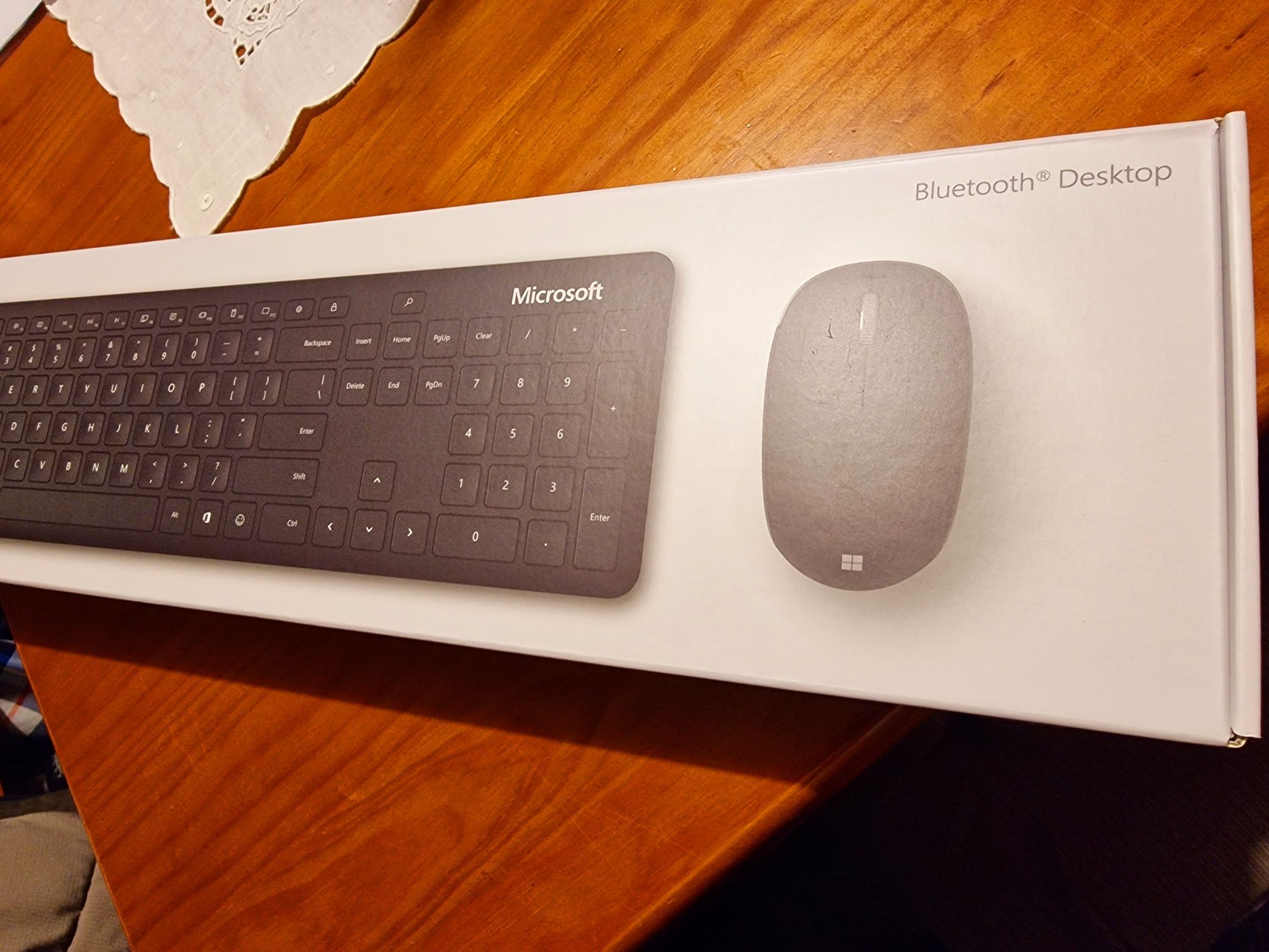 Teclado + Rato Microsoft Bluetooth Desktop PT Preto