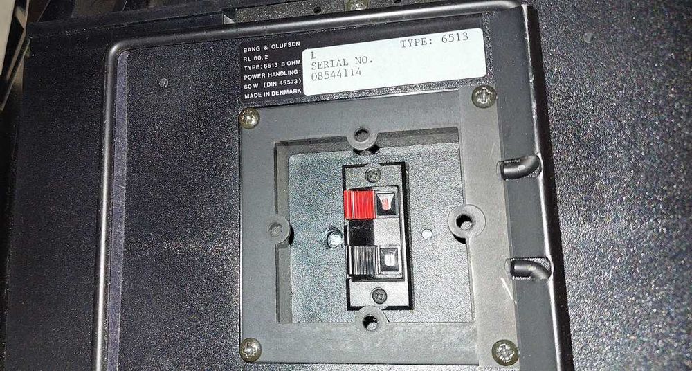 Aparelhagem Bang & Olufsen com 4 colunas