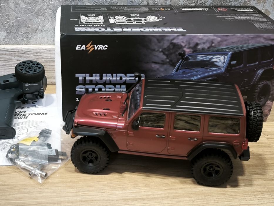 Машинка на радіокерованні jeep 1/18