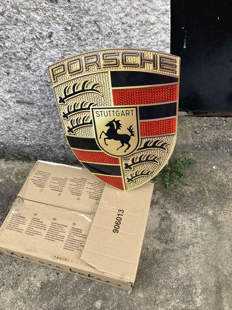 Replicas Porsche volante 356 e simbolo esmaltado em bronze