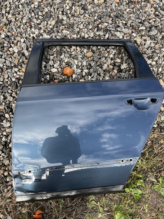 Дверка задня ліва passat b6