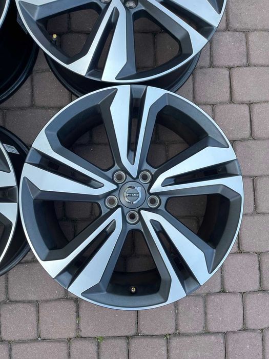 Oryginalne alufelgi Volvo 5x108 19 XC60 XC40 V60 V90 Bicolor R-Design