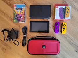 Nintendo Switch z etui i  grą Spyro