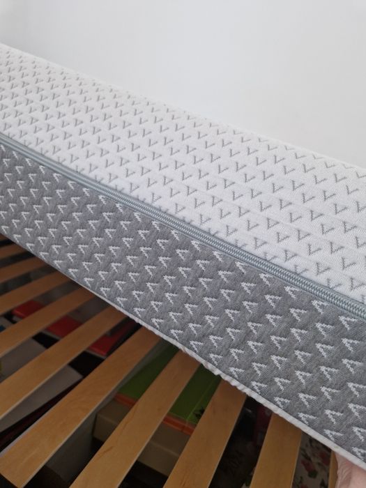 Materac 90x200 stan idealny