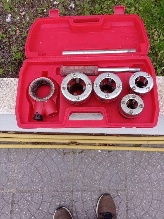 Tarrachas para tubo metálico