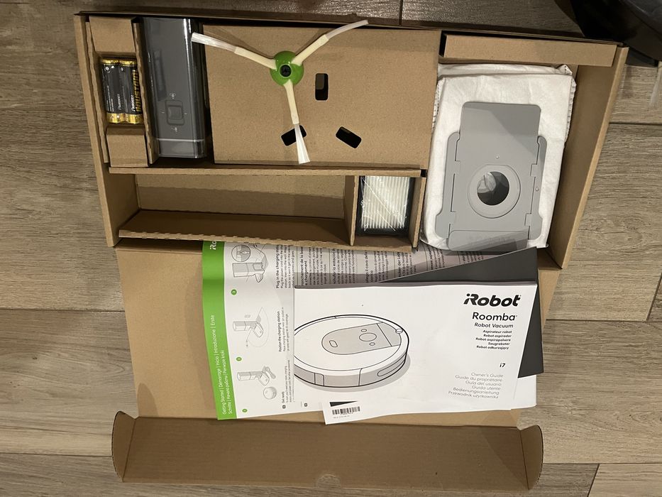 Robot sprzątający iRobot Roomba i7+ srebrny/szary