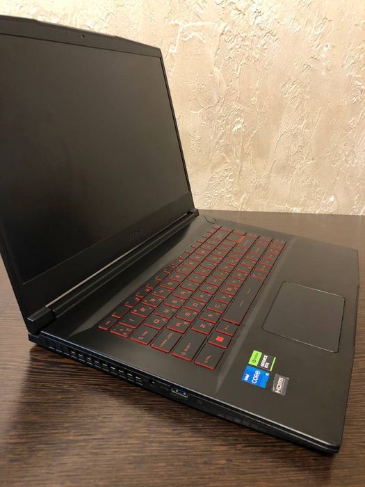 Ігровий ноутбук MSI i5-12450,RTX 3050