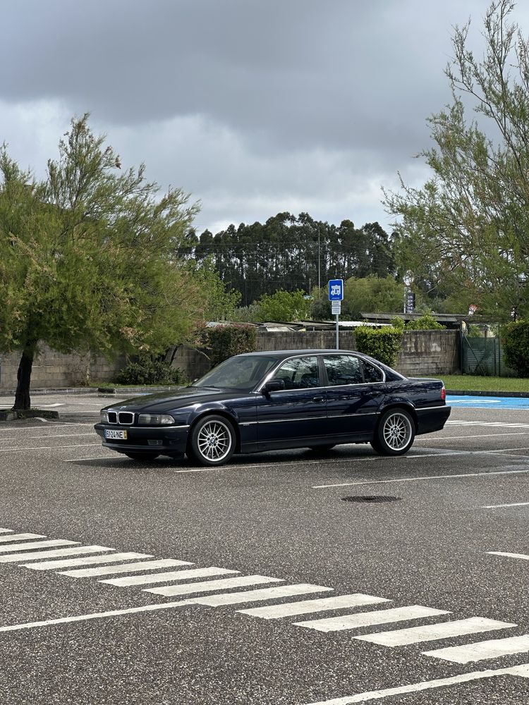 Bmw e38 730i V8