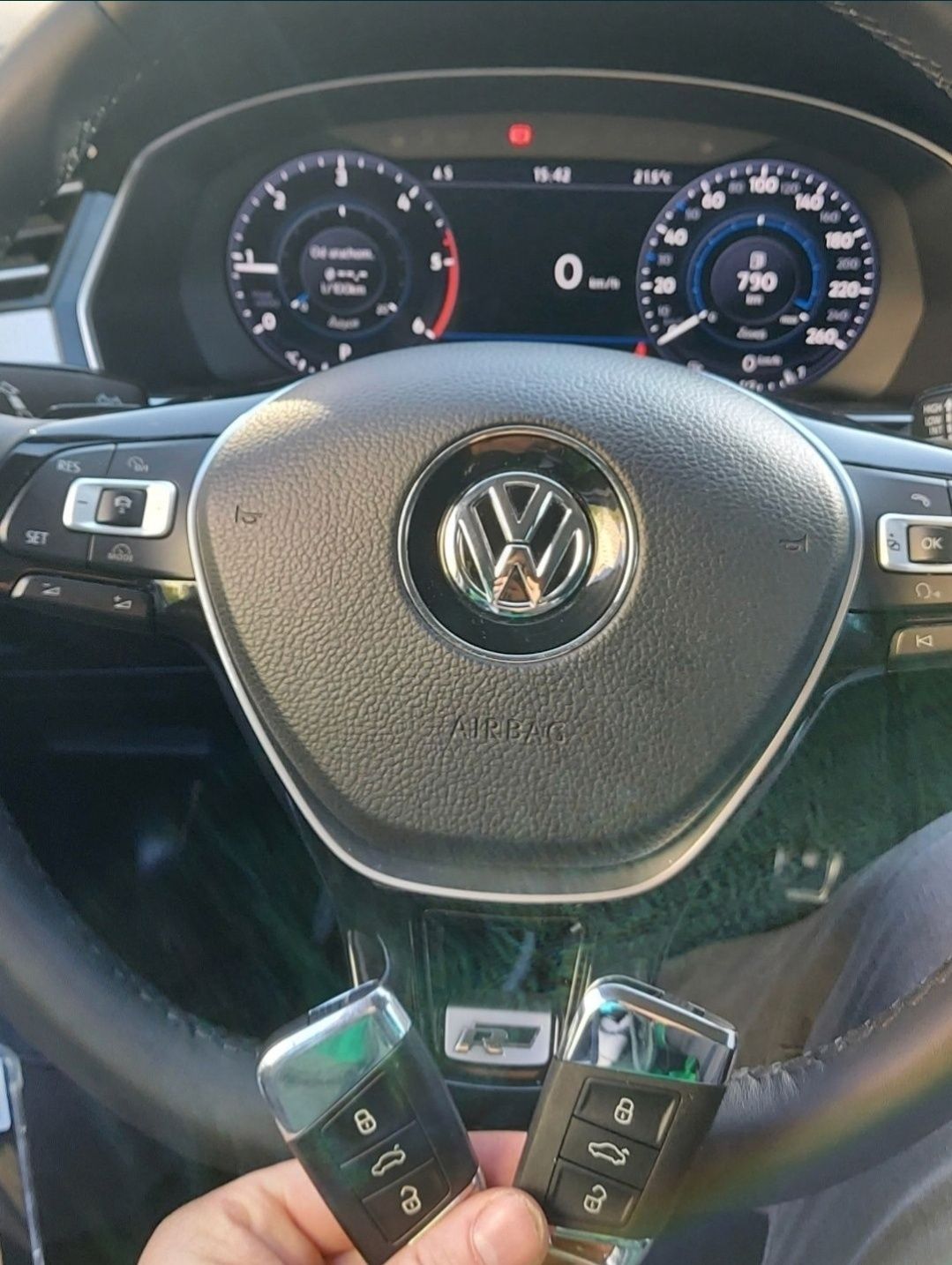 Kluczyk pilot VW passat B8 Arteon Virtual cockpit LCD Golf 7 Tiguan