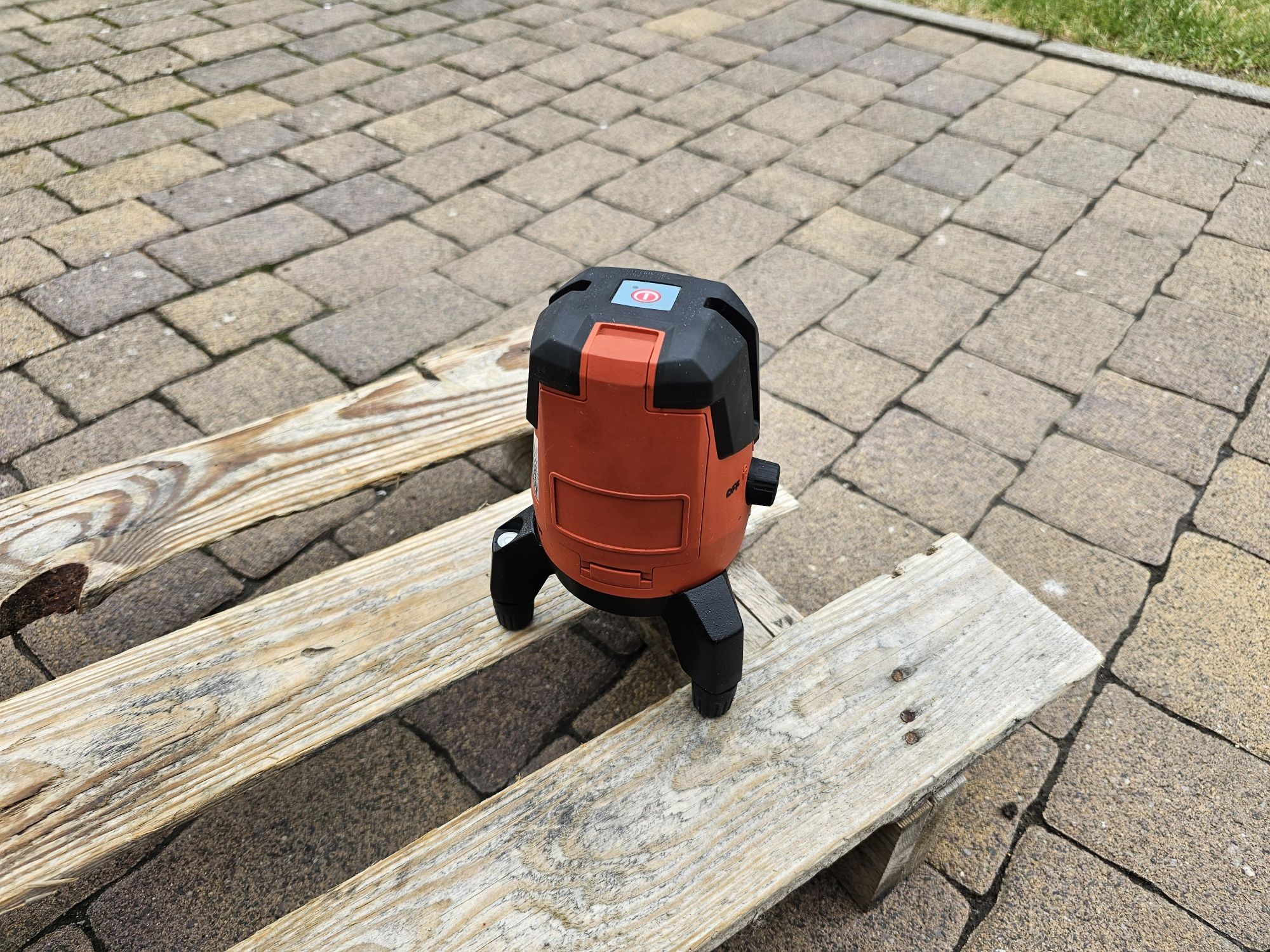 LASER krzyżowy 360 HILTI PM 4-M stan BDB sprawny 2023rok
