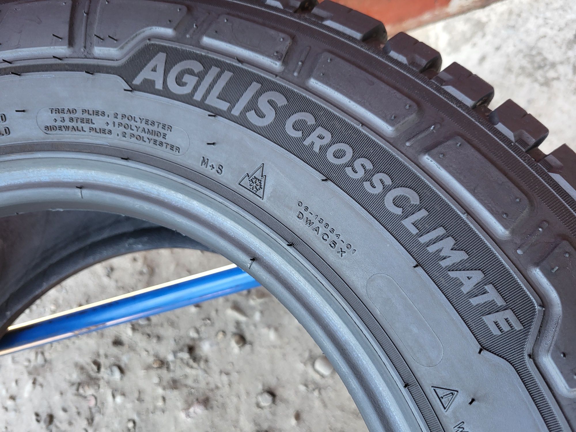 235/65/16C R16C Michelin AGILIS CrossClimate 1шт шини