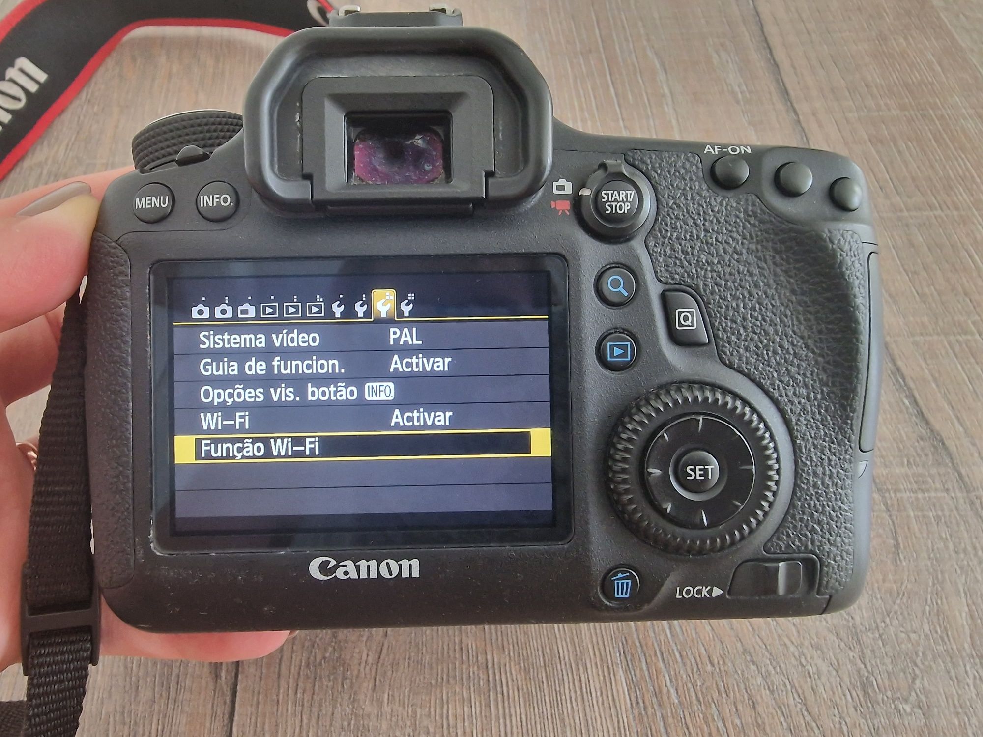 Canon EOS 6D (WG) + lente 50mm 1:1.8