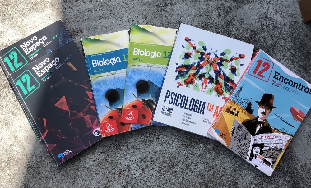 Manuais escolares do 12 ano