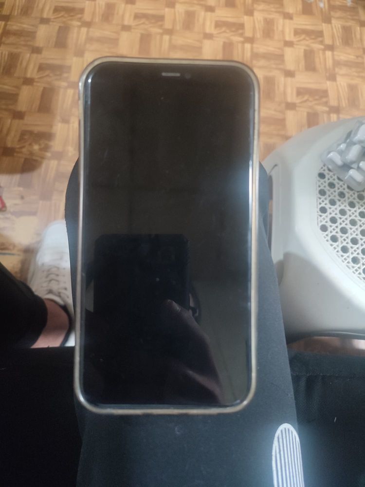 Iphone 11 a carcaça nao é a original !!