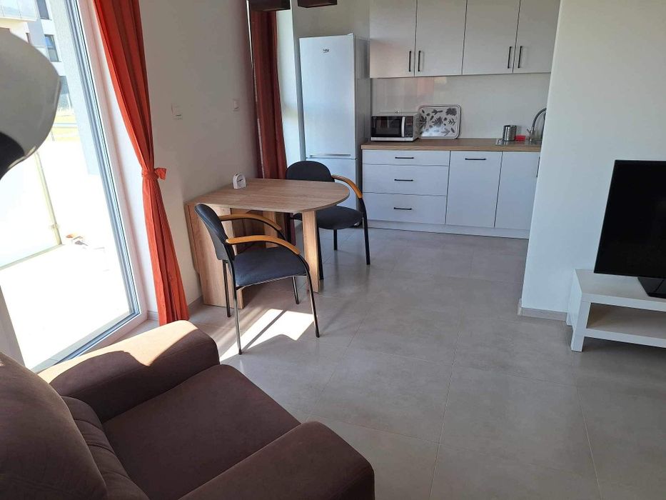 Nowoczesne dwupokojowe mieszkanie z ogródkiem