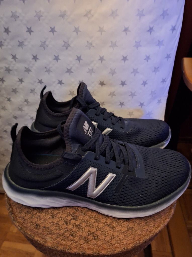 New balance roz. 45 ( 29 cm) .