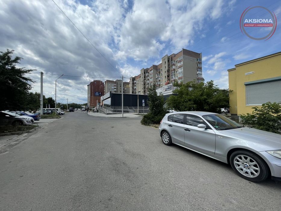 Без комісії. Фасадне приміщення під любий вид бізнесу--і
