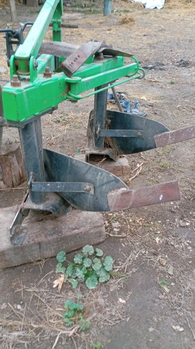 Продаю плуг 2 по 30