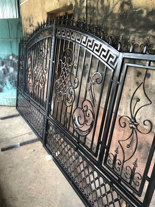 Ковані вироби. Брами, ворота, поручча.