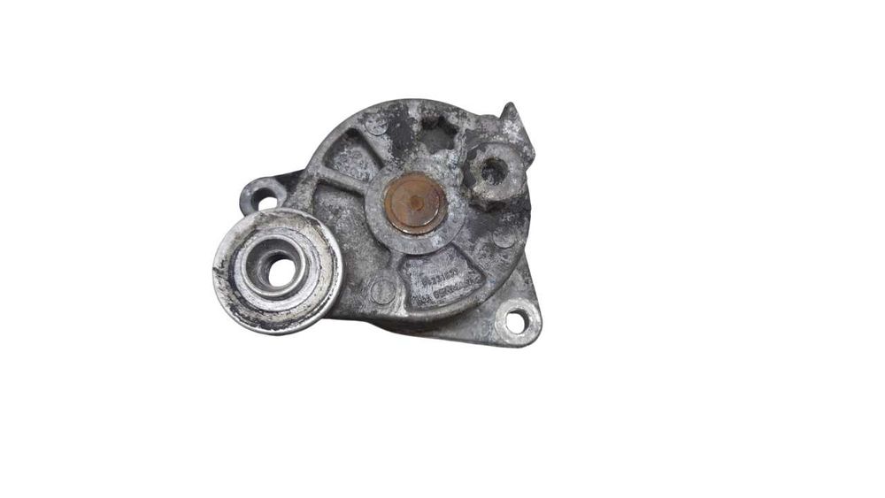 Mercedes W220 W638 W204 W211 W163 2.2 D 2.7 D 3.2 D  Napinacz Paska