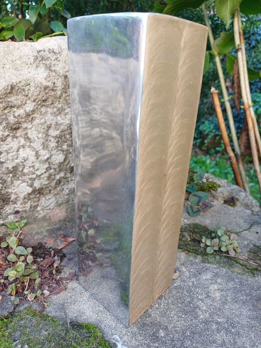 Jarra  Decorativa em Alumínio