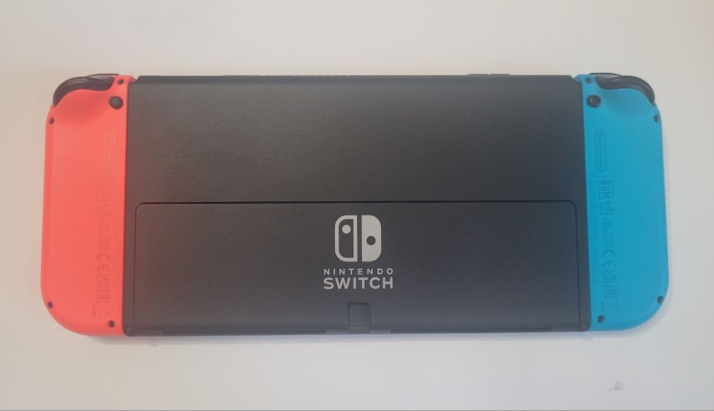 Nintendo Switch model OLED + kontroler + etui