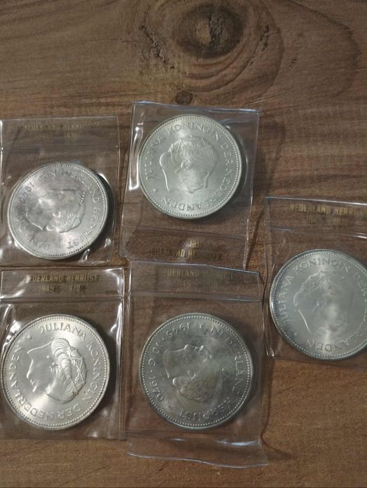 Monety Juliana Koningin