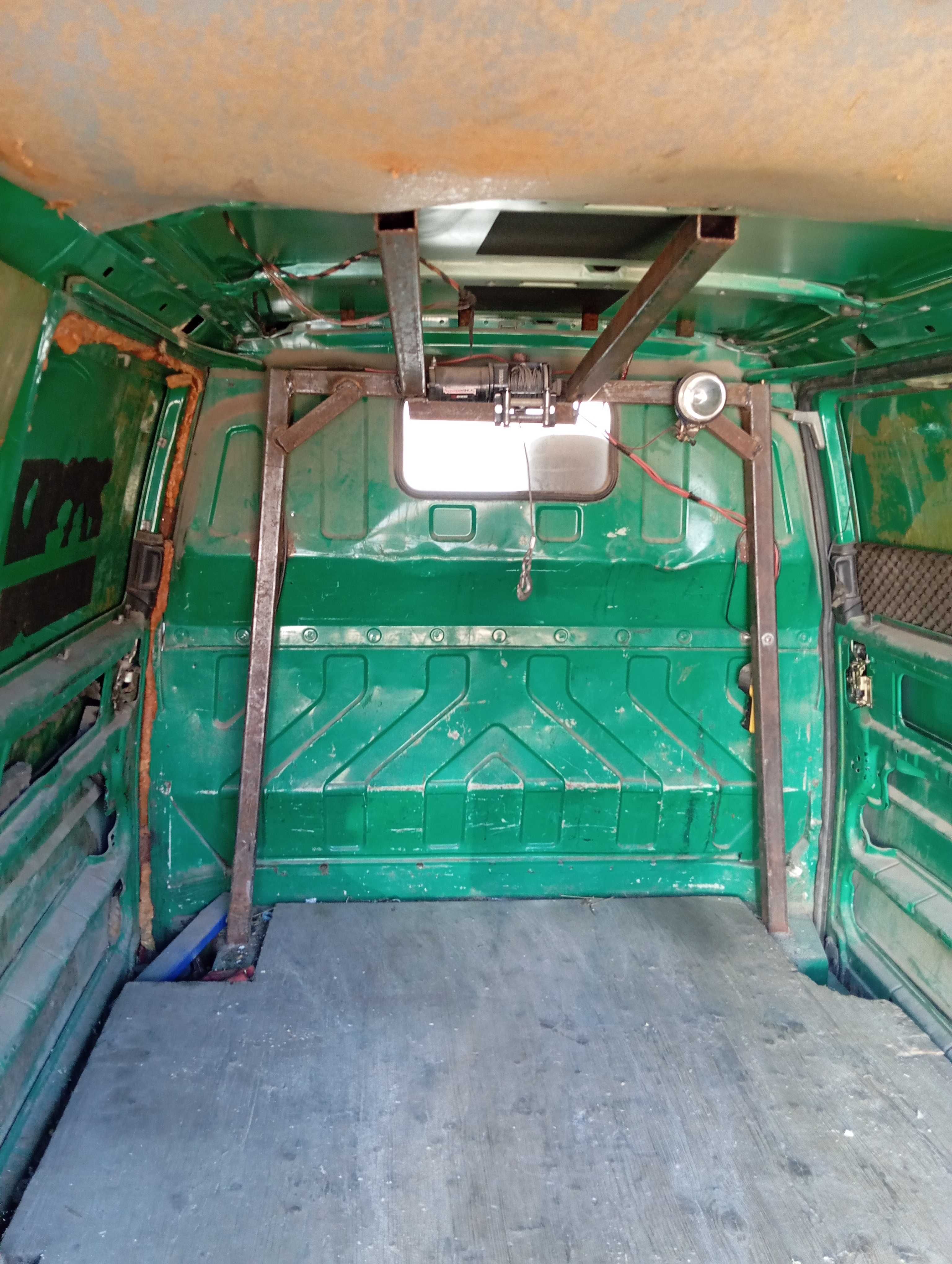 Sprzedam WV Transporter 1.9 TD
