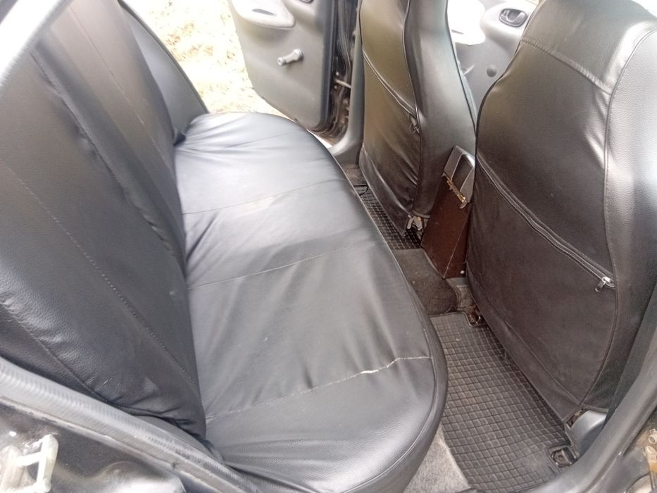 Продам. Сенса 1.4 на газу. 2004 года.